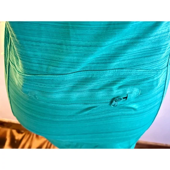🔒SOLD🔒 Athletha | Green Top | Great Condition | Size M - Picture 7 of 7